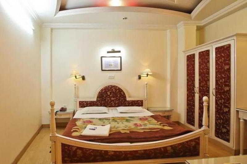 Mandakini Kanpur Ngoại thất bức ảnh